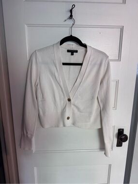 Banana Republic Off-White Cropped V-Neck Button Cardigan